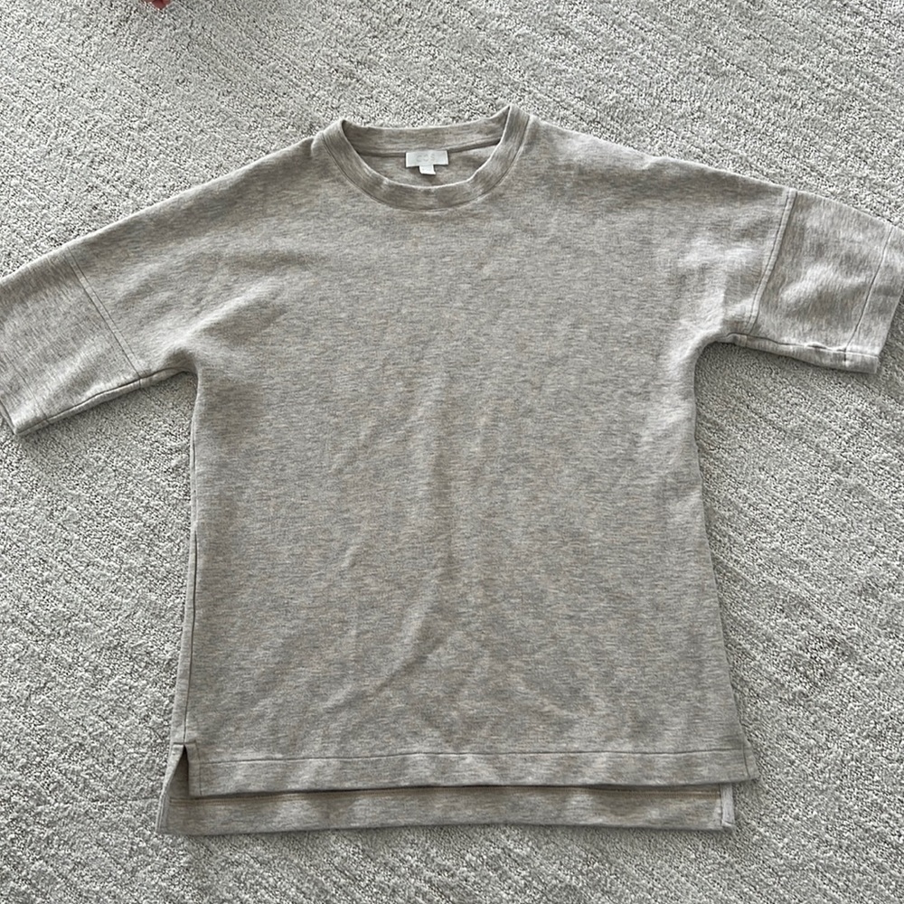 Cos Men’s short sleeve beige sweatshirt